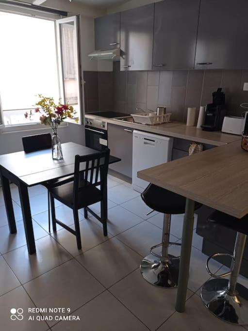 Appartement Au Coeur Du Village Sanary-sur-Mer Εξωτερικό φωτογραφία